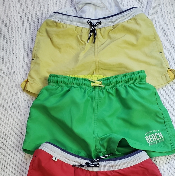 Zara swimming trunks all 3 is for T4 5T - Picture 3 of 4